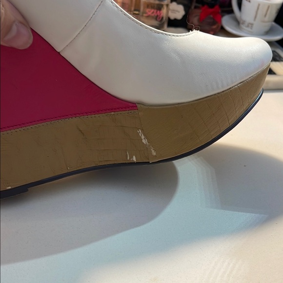 Michael Antonio White and Pink Wedge Shoes - Picture 12 of 13